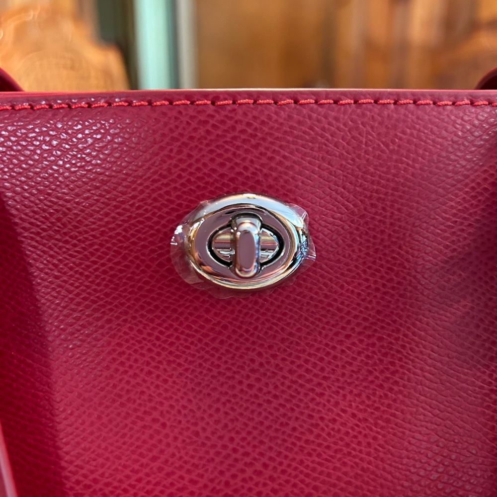 NWT Red leather Coach tote - Picture 4 of 9